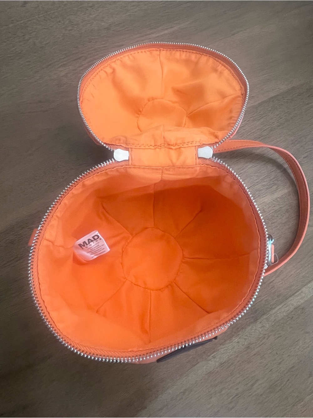 MAD Engine Orange Pumpkin Crossbody Bag with Green Leaf Top NWOT - Picture 5 of 7